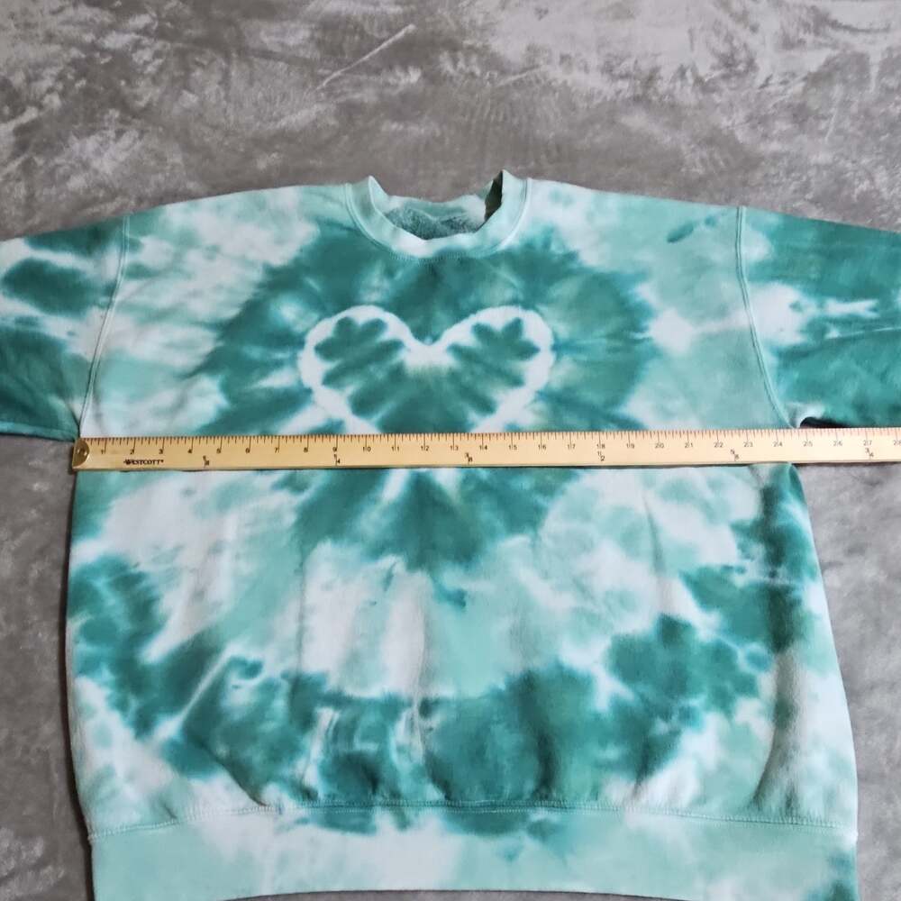 Urban Outfitters Tie-Dye Heart Fleece Sweatshirt Women’s Pullover One Size - Picture 2 of 6